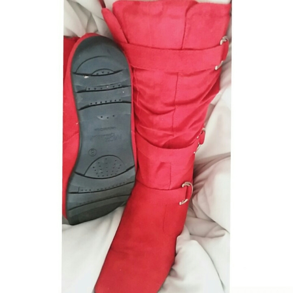 Max Collection ~ Red boots - Picture 3 of 8